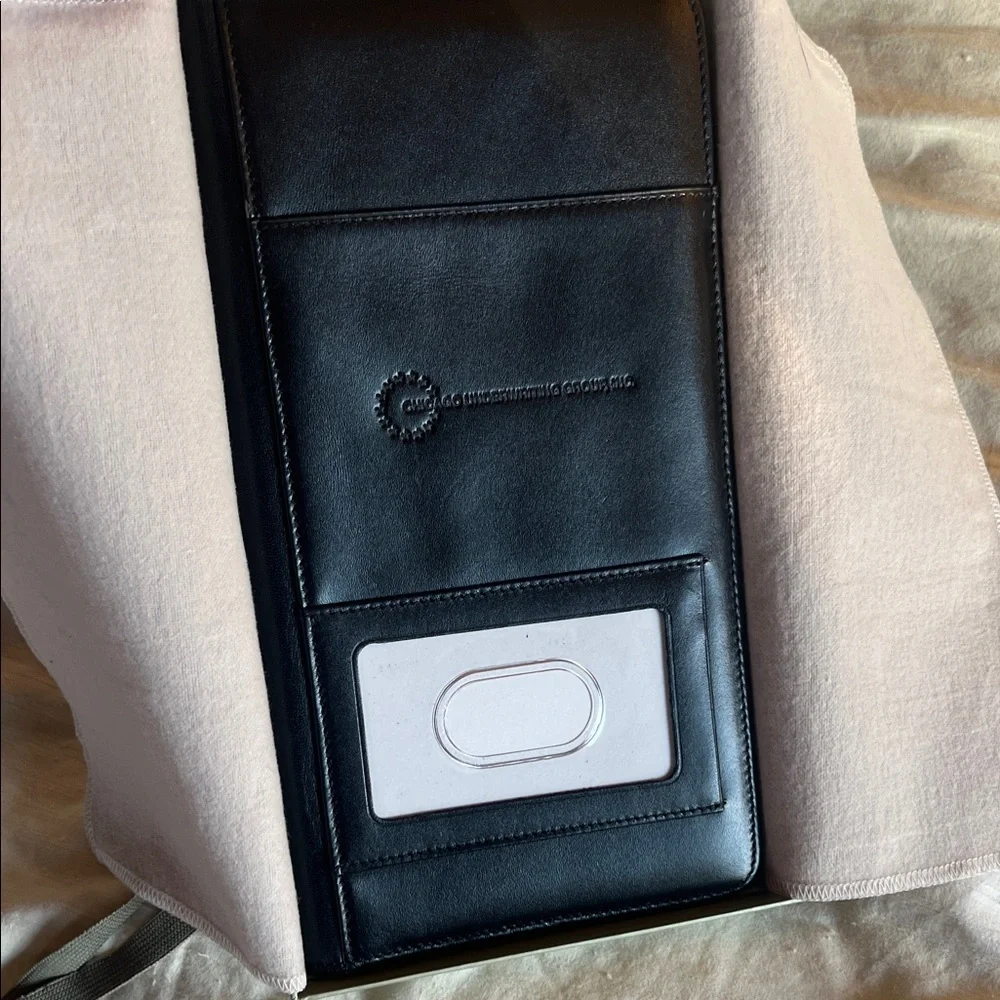 Levenger Classic Black Leather Briefcase